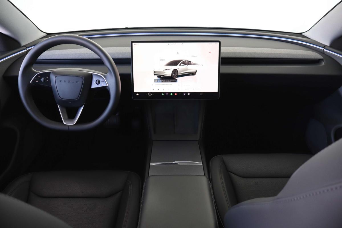 tesla-model-3-2024-eletrico-500cc