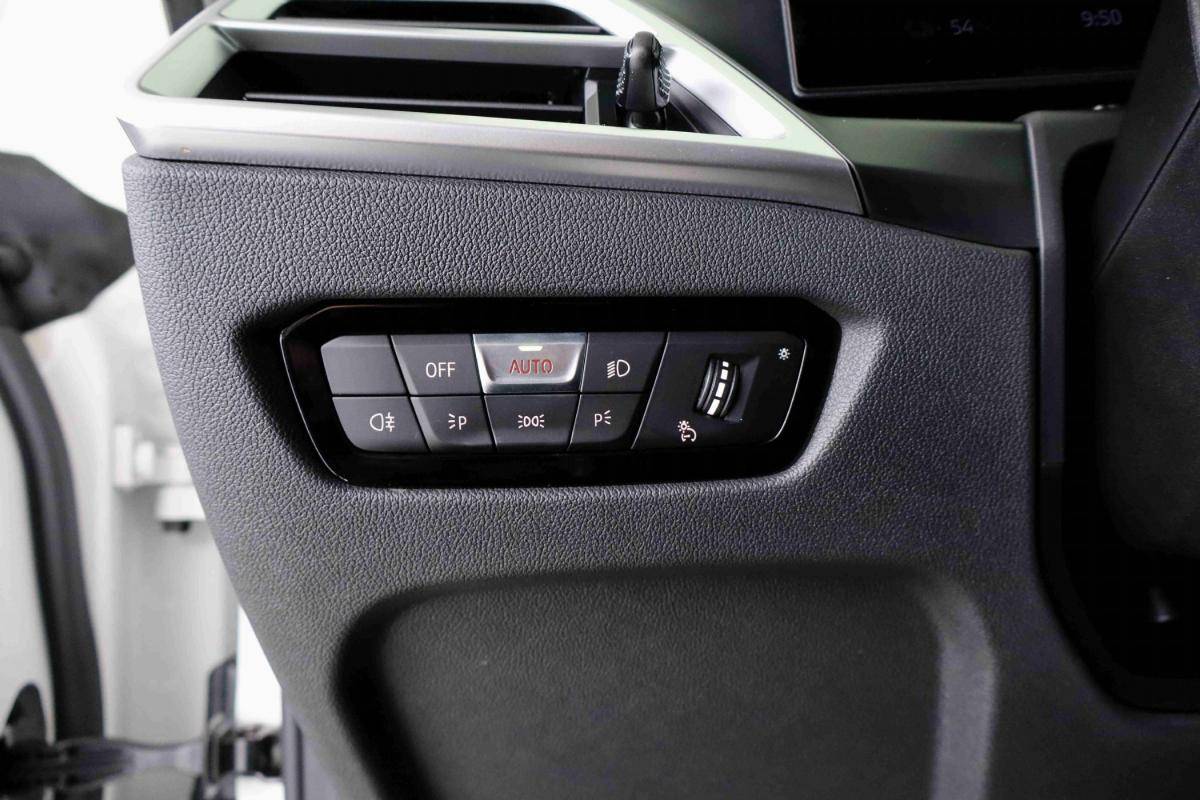 bmw-i4-2025-eletrico-500cc
