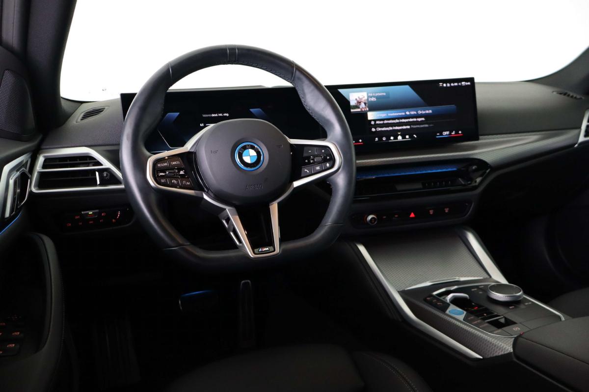 bmw-i4-2025-eletrico-500cc