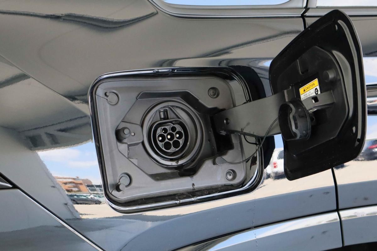 toyota-rav4-2025-hibrido-a-gasolina-2487cc