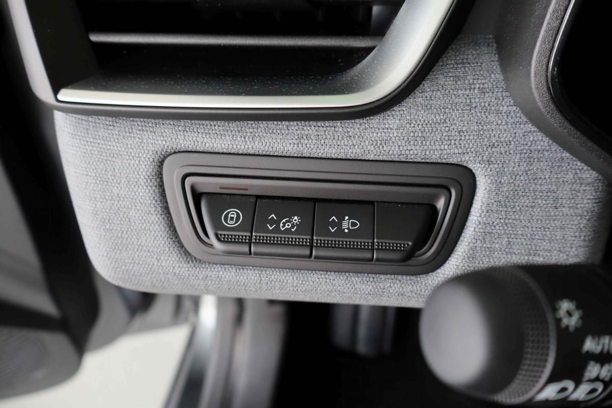 mitsubishi-colt-2025-gpl-999cc