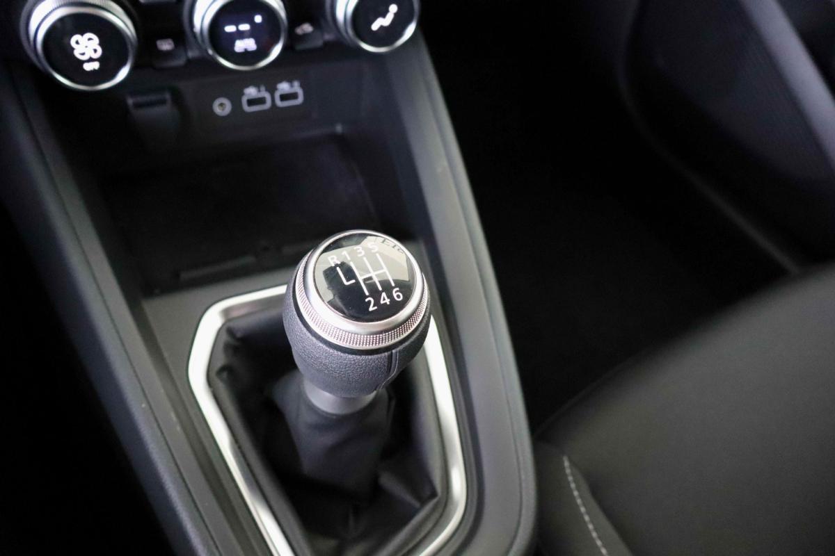 mitsubishi-colt-2025-gpl-999cc