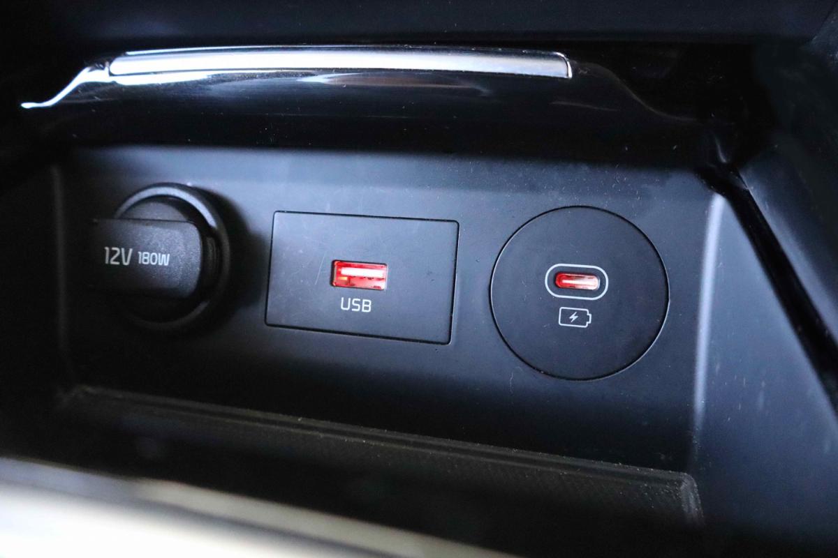 kia-xceed-2022-hibrido-a-gasolina-1580cc