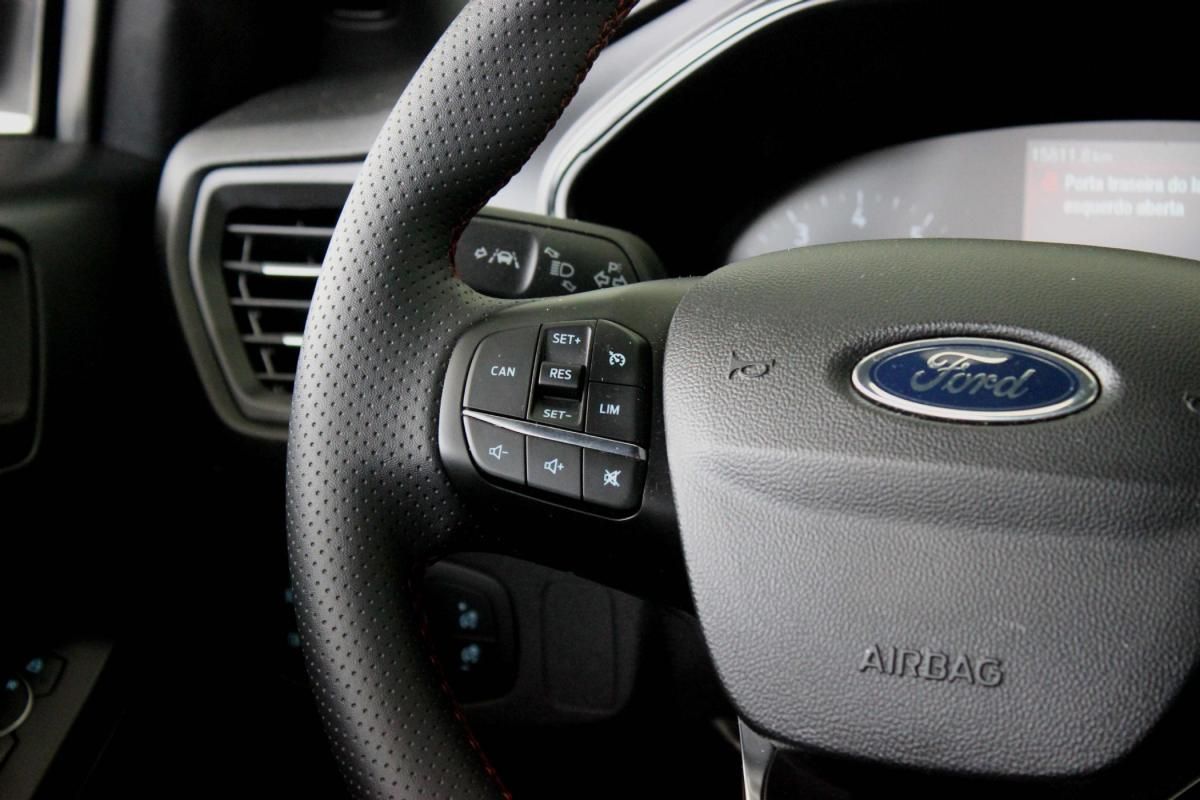 ford-focus-2024-gasolina-998cc