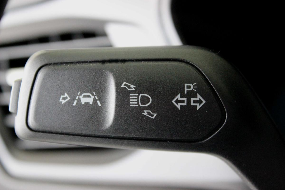 ford-focus-2024-gasolina-998cc