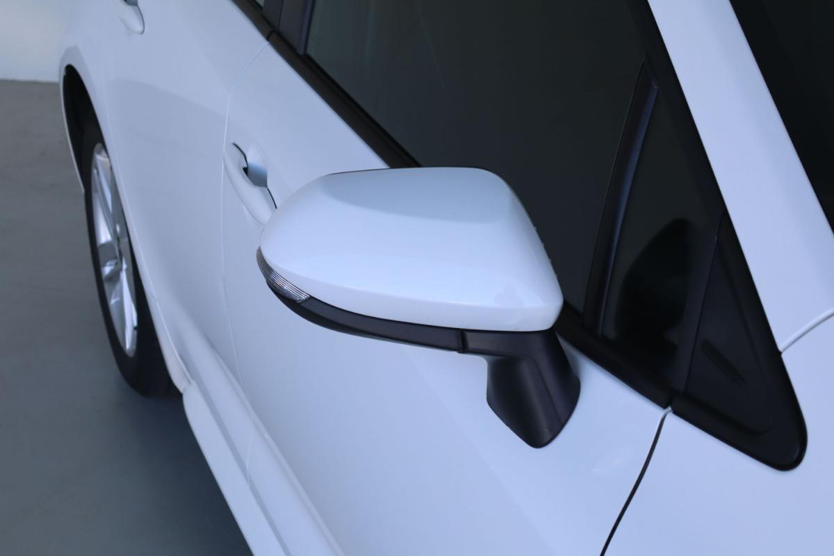 toyota-corolla-2021-hibrido-a-gasolina-1798cc