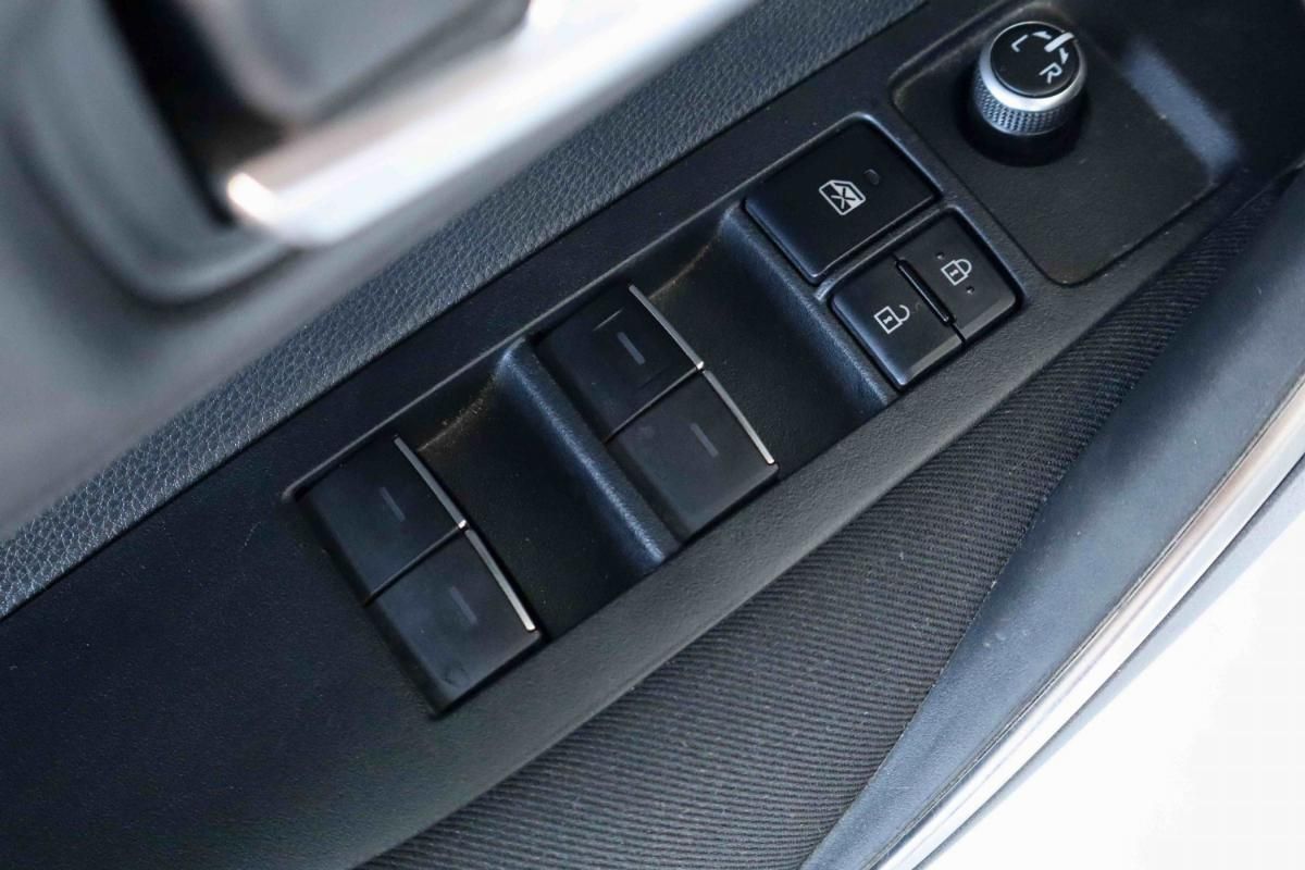 toyota-corolla-2021-hibrido-a-gasolina-1798cc