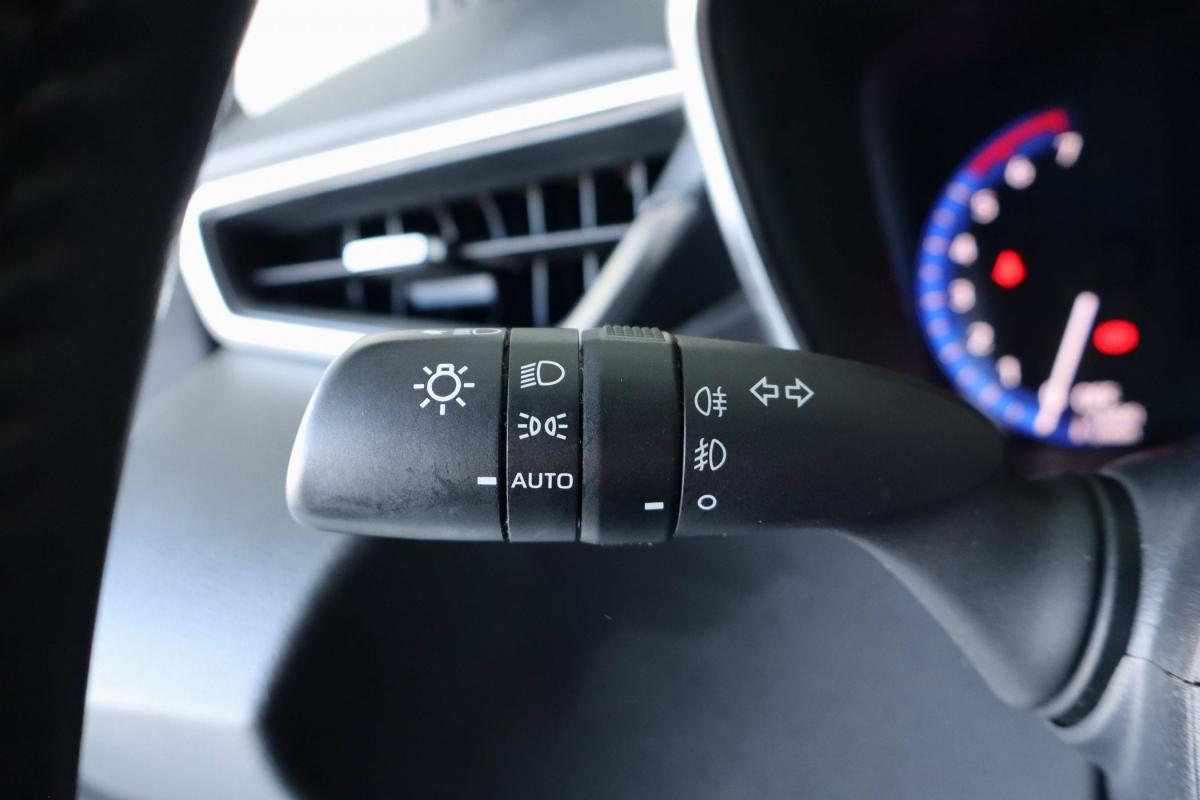 toyota-corolla-2021-hibrido-a-gasolina-1798cc