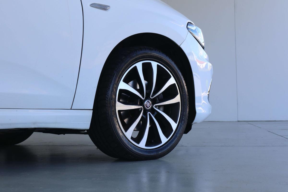 fiat-tipo-station-wagon-2018-diesel-1248cc
