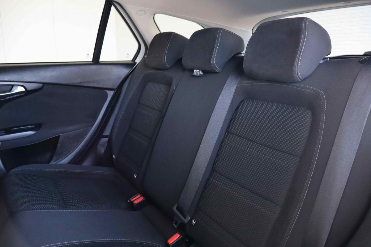 fiat-tipo-station-wagon-2018-diesel-1248cc