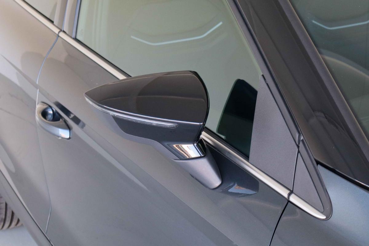 seat-arona-2023-gasolina-999cc