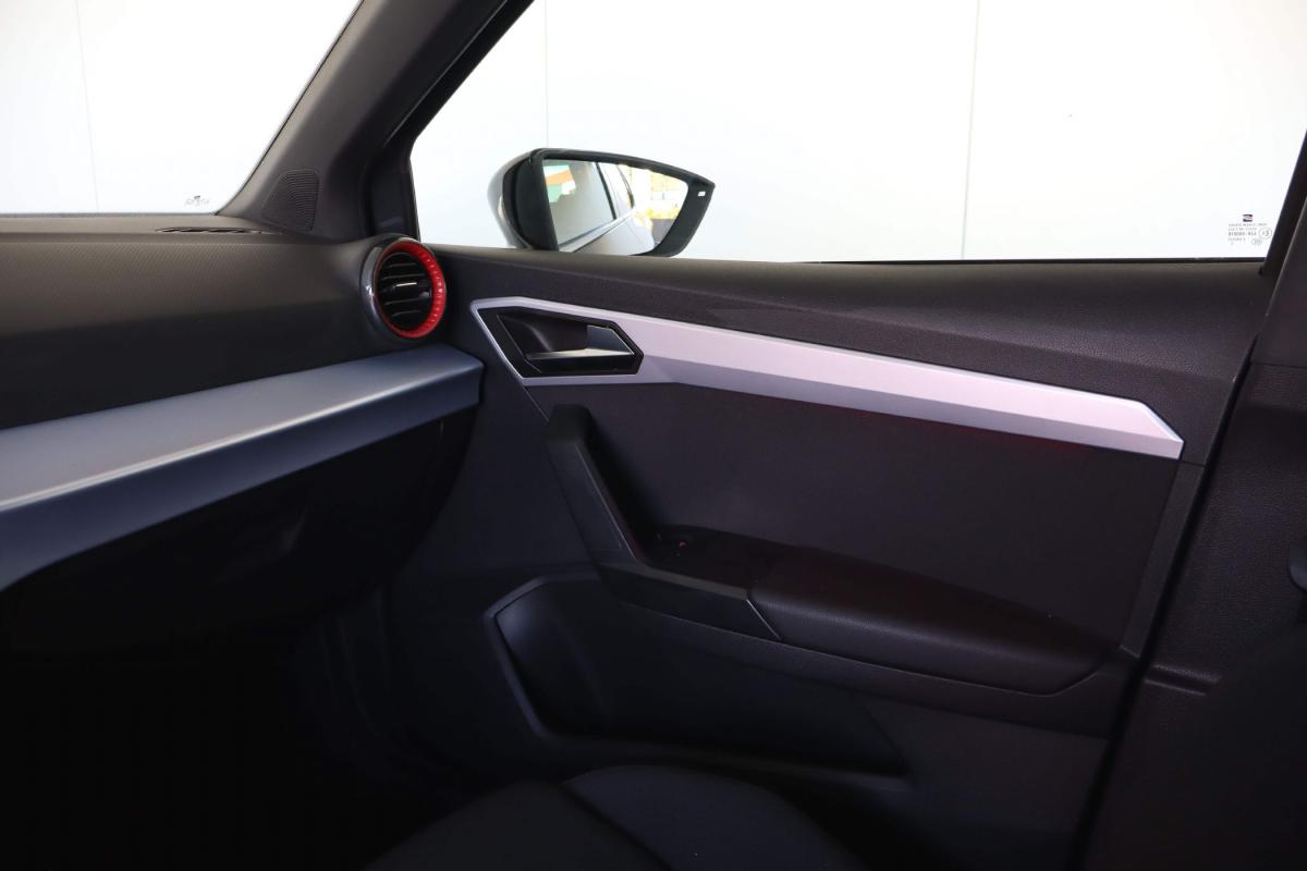 seat-arona-2023-gasolina-999cc