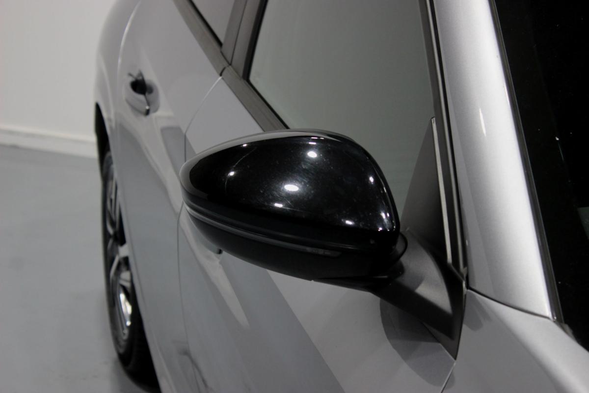 peugeot-208-2023-gasolina-1199cc