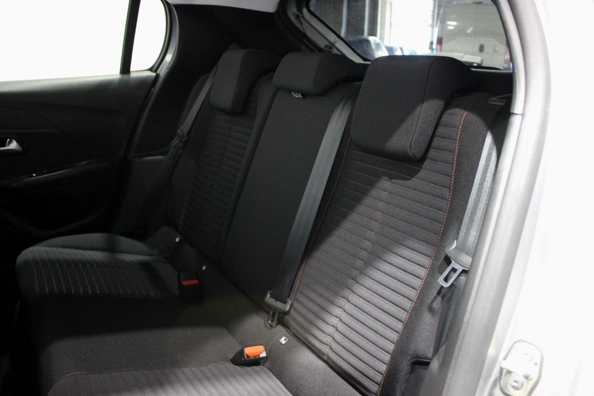 peugeot-208-2023-gasolina-1199cc