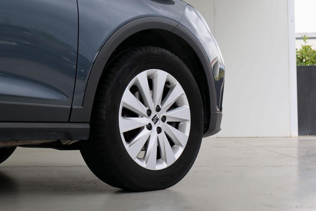 seat-arona-2023-gasolina-999cc