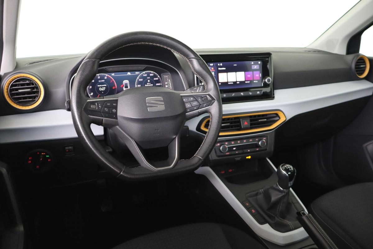 seat-arona-2023-gasolina-999cc