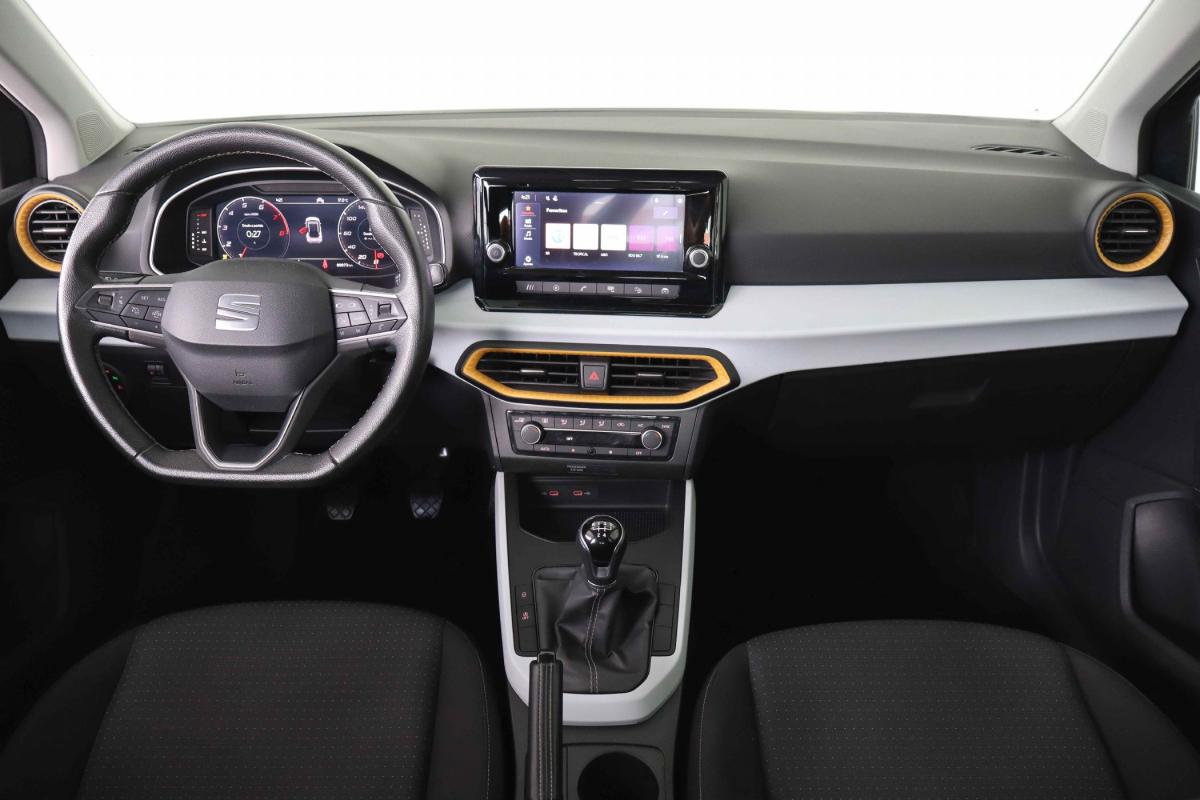 seat-arona-2023-gasolina-999cc