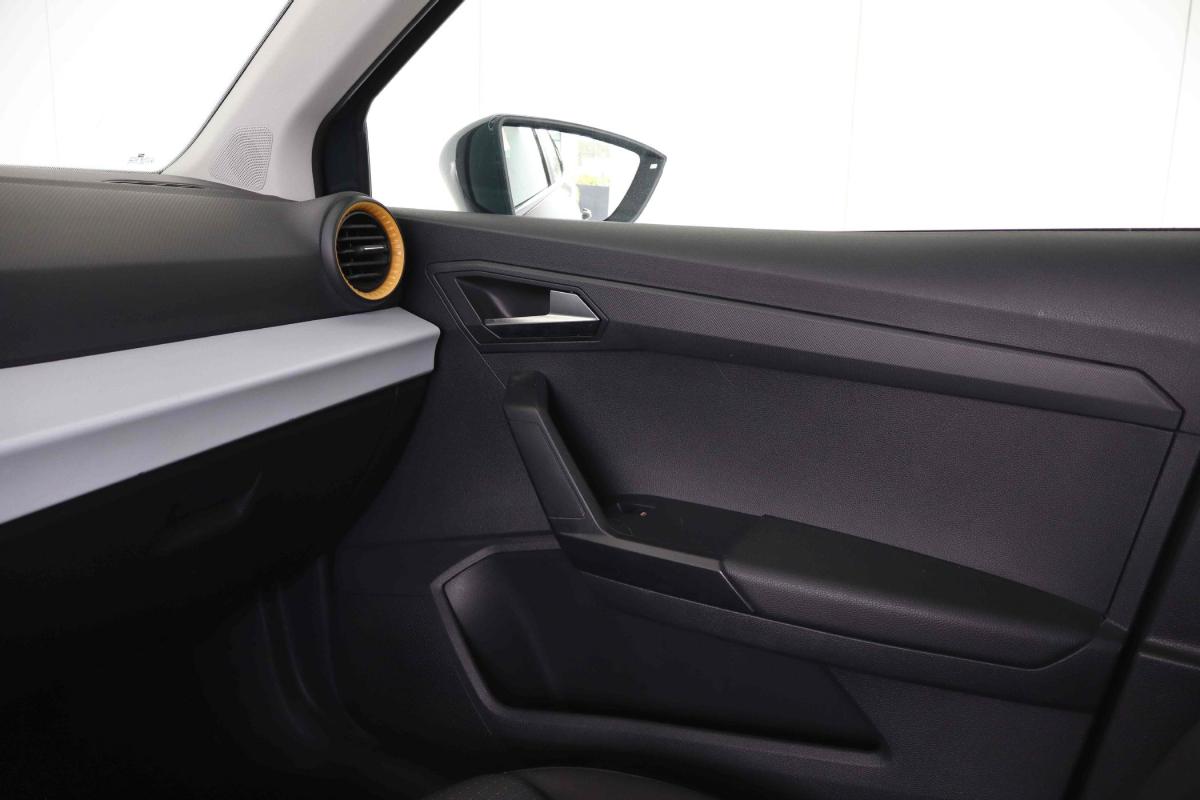 seat-arona-2023-gasolina-999cc