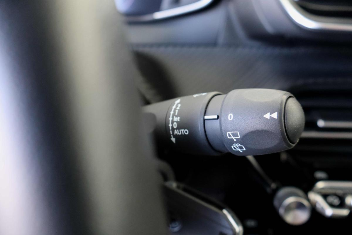 peugeot-208-2024-gasolina-1199cc