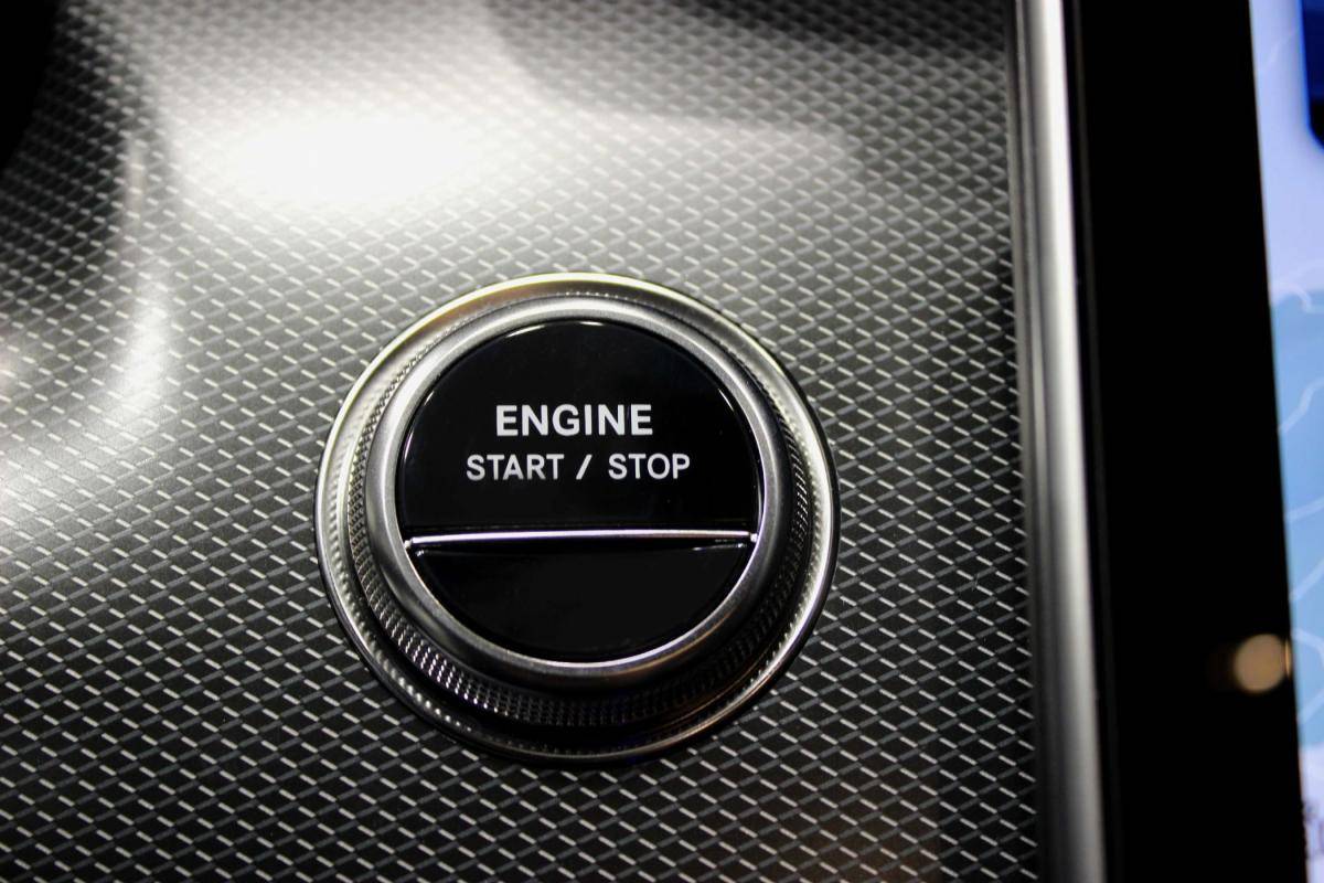mercedes-benz-classe-c-2025-hibrido-a-gasolina-1993cc