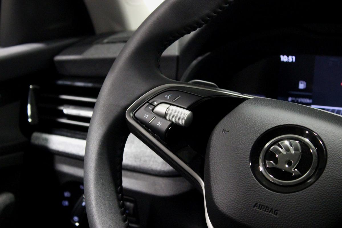 skoda-scala-2024-gasolina-999cc