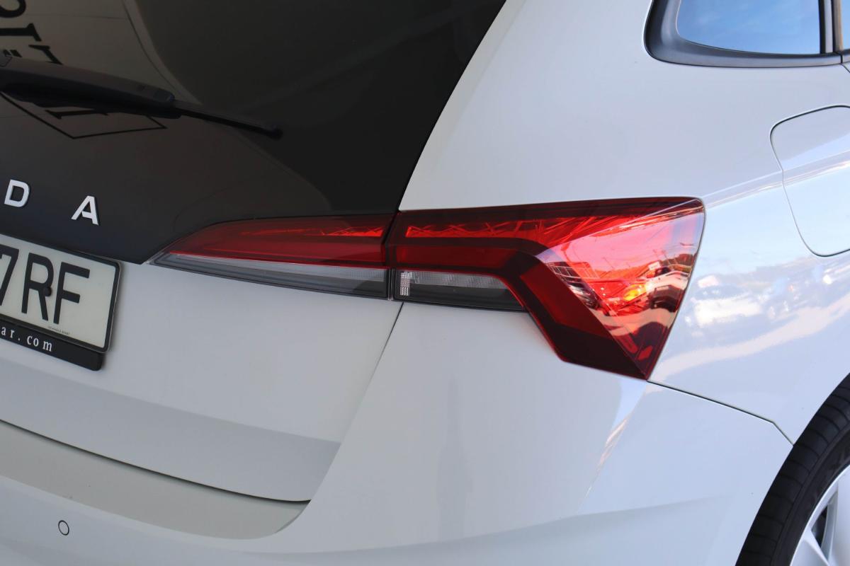 skoda-scala-2024-gasolina-999cc
