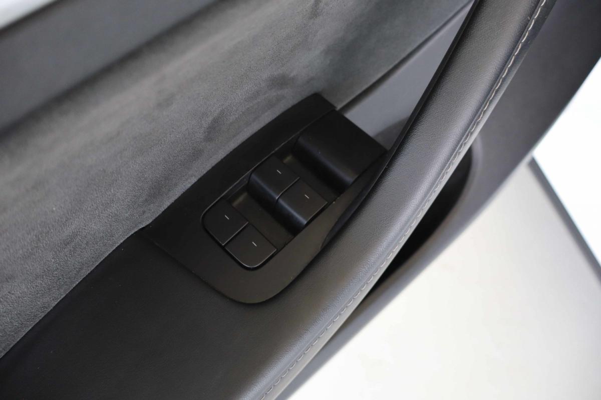 tesla-model-y-2022-eletrico-500cc