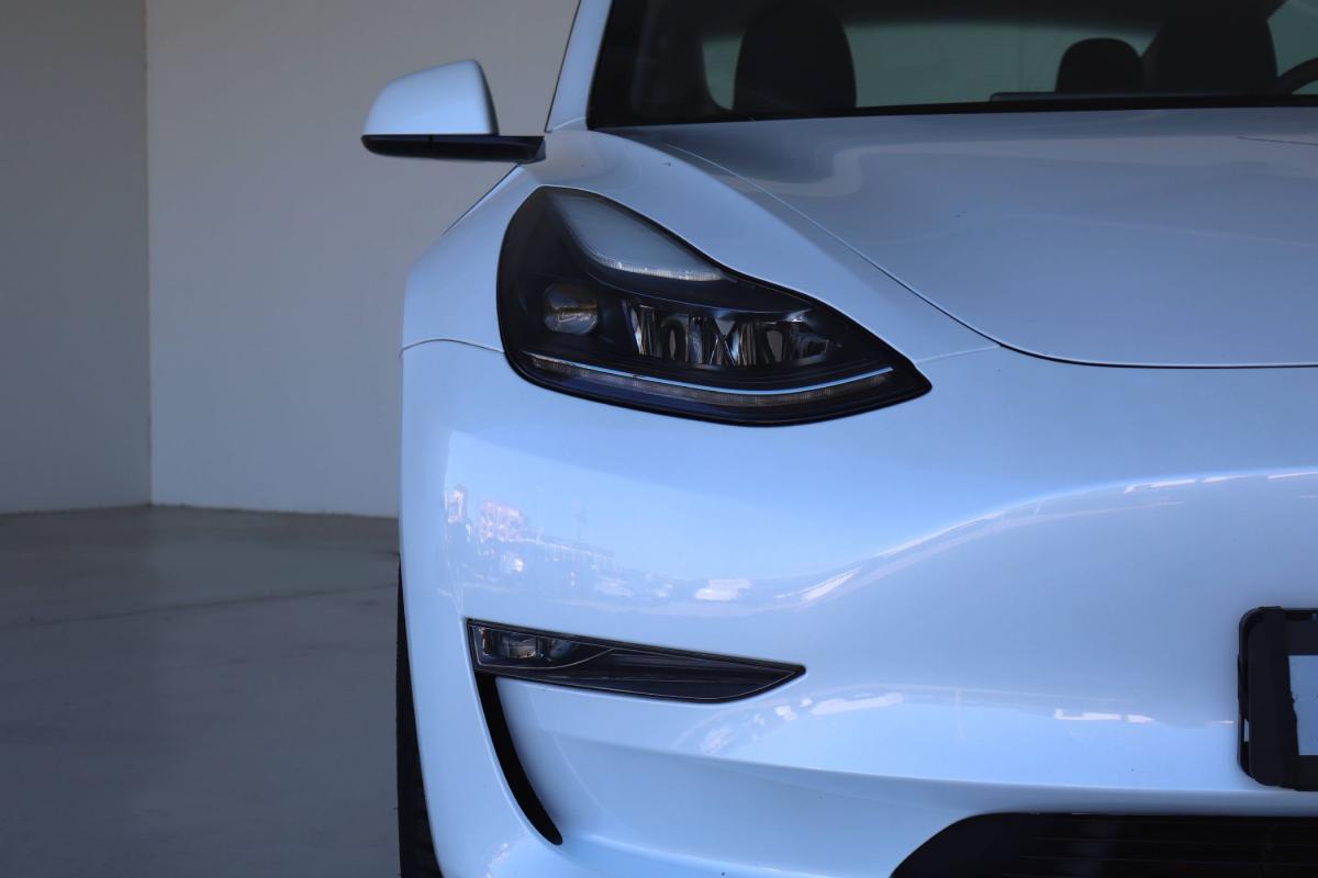 tesla-model-3-2022-eletrico-500cc