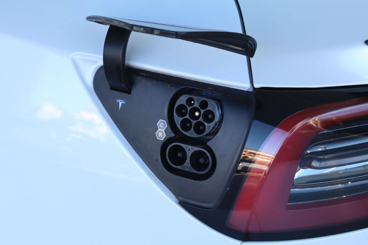 tesla-model-3-2022-eletrico-500cc