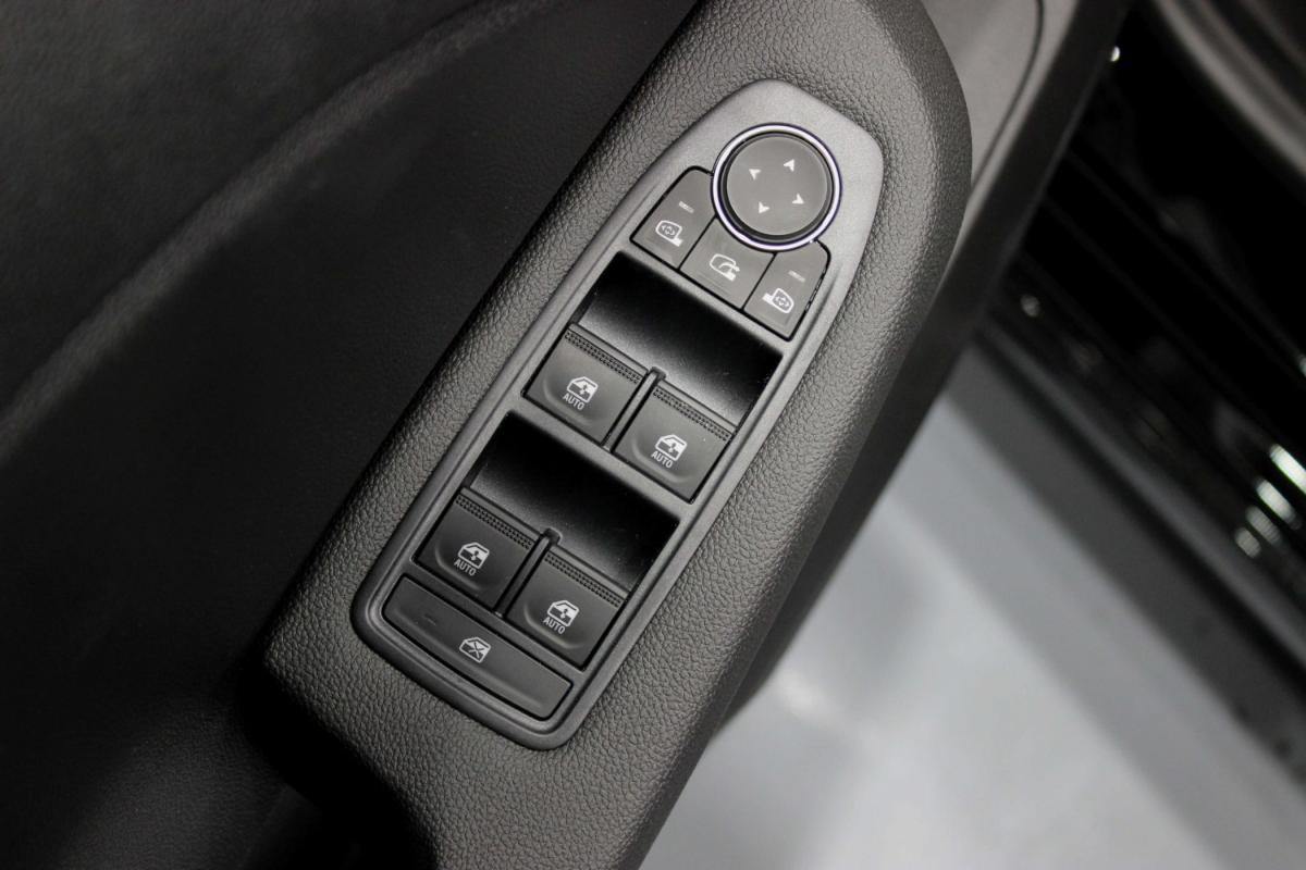mitsubishi-colt-2025-gpl-999cc
