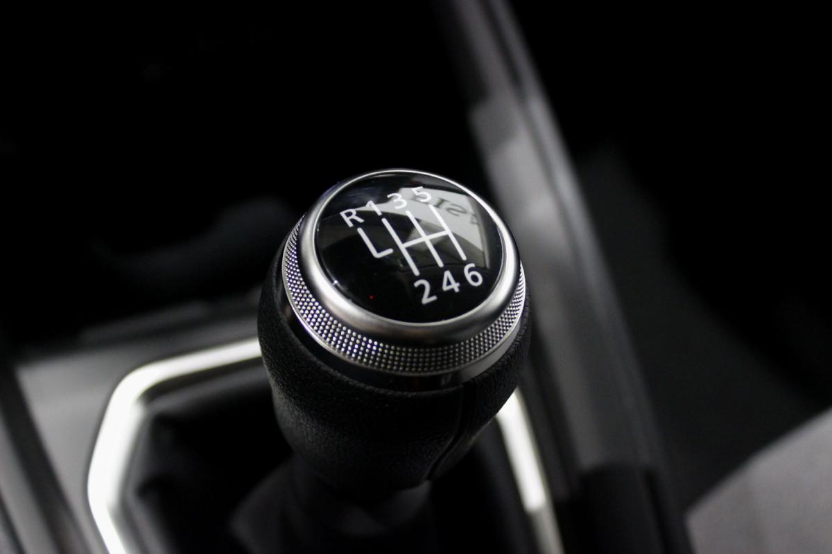mitsubishi-colt-2025-gpl-999cc