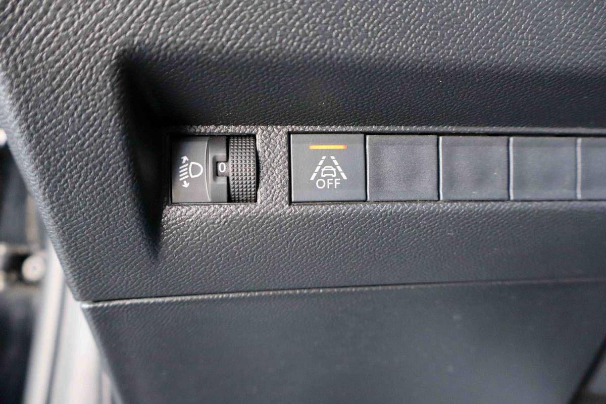 peugeot-208-2023-diesel-1499cc