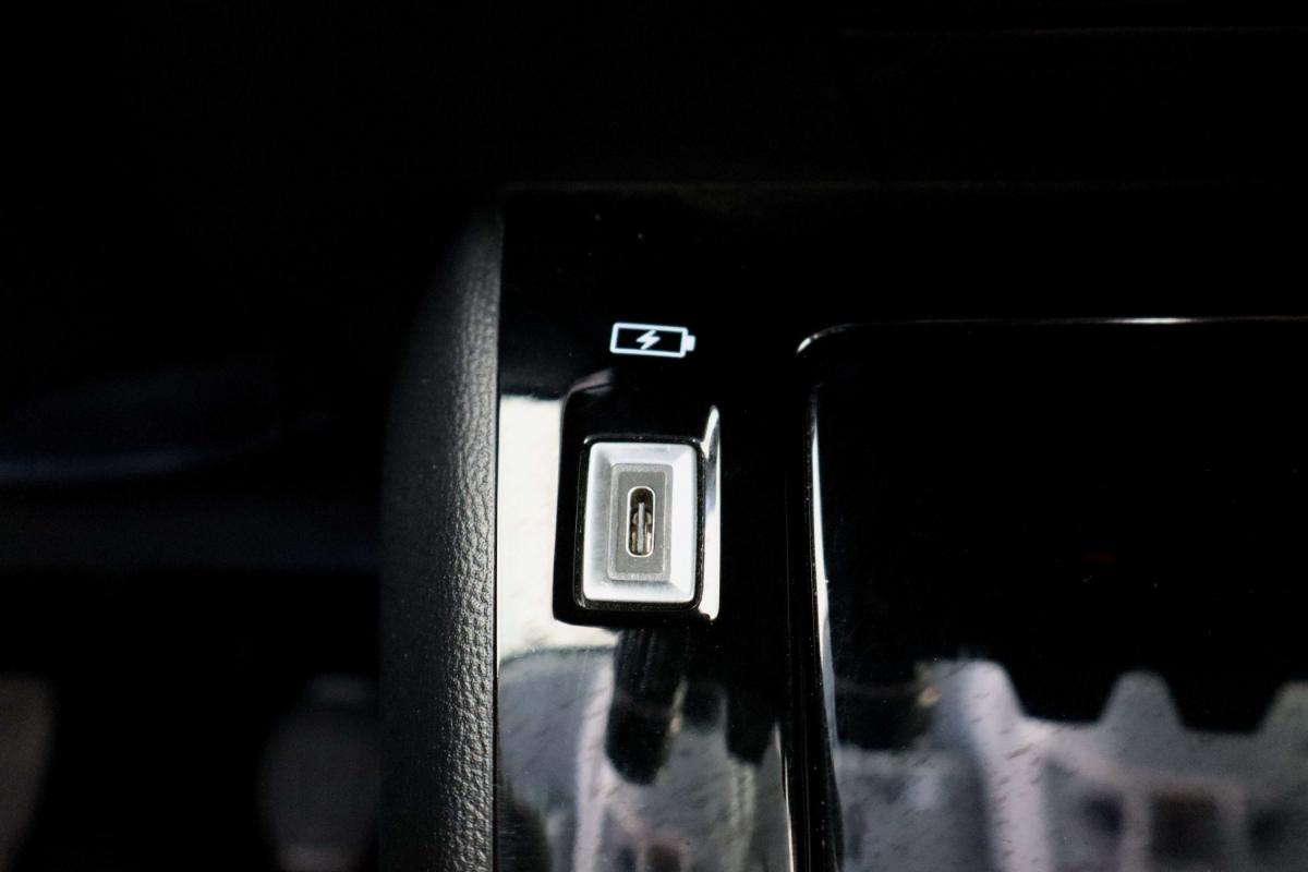 peugeot-208-2023-diesel-1499cc