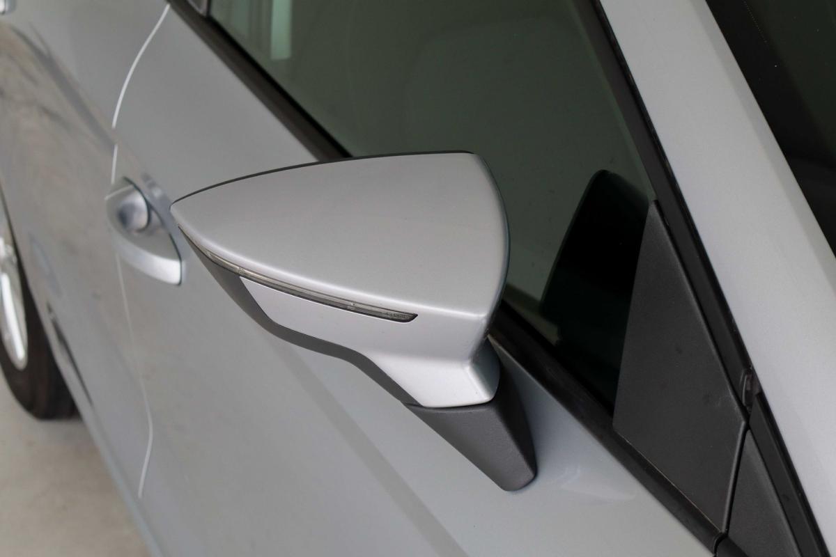 seat-ibiza-2023-gasolina-999cc