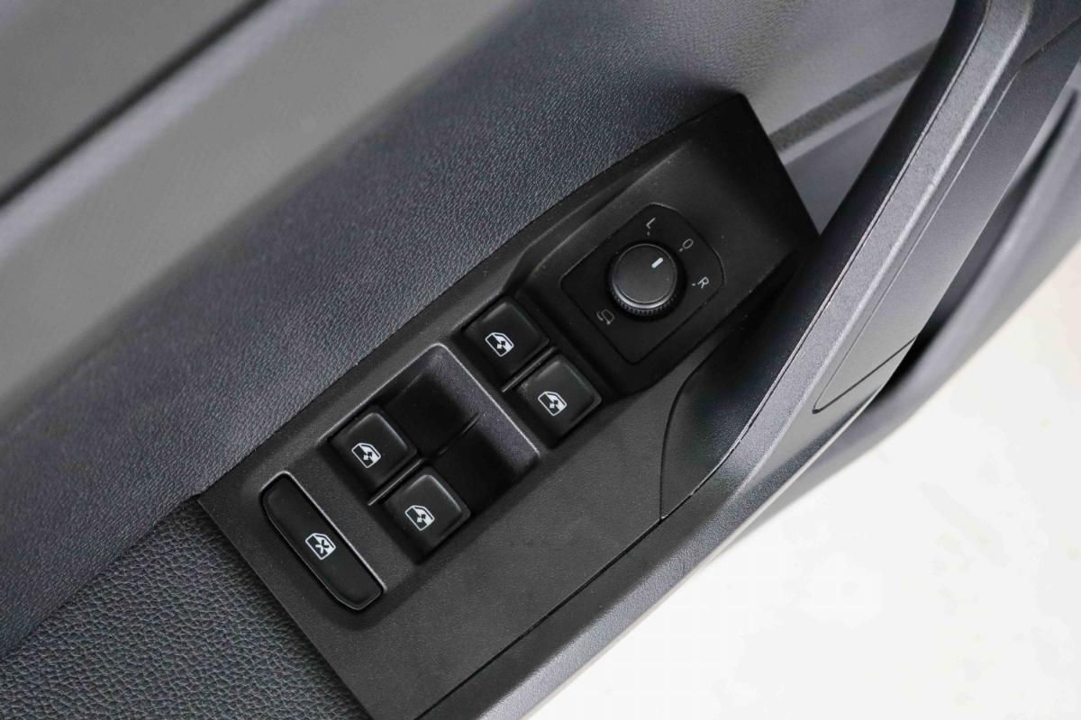 seat-ibiza-2023-gasolina-999cc