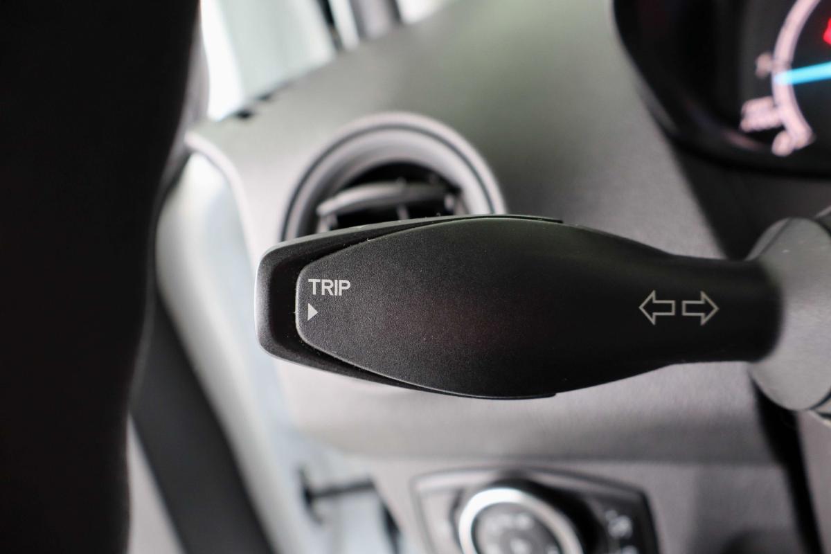 ford-tourneo-courier-2019-diesel-1499cc