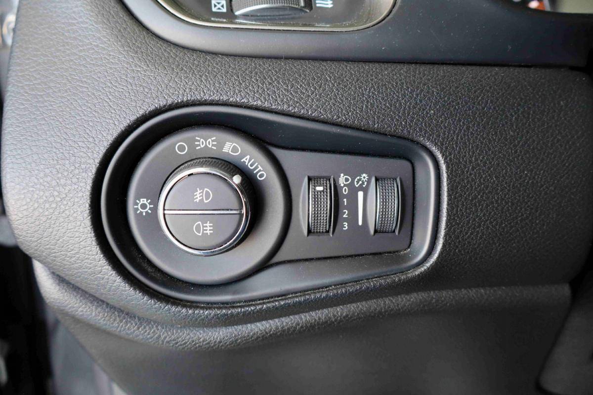 jeep-renegade-2023-gasolina-999cc
