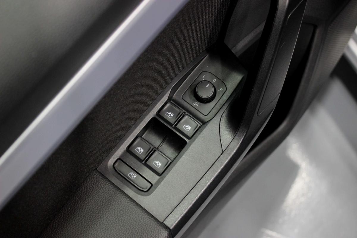 seat-ibiza-2023-gasolina-999cc