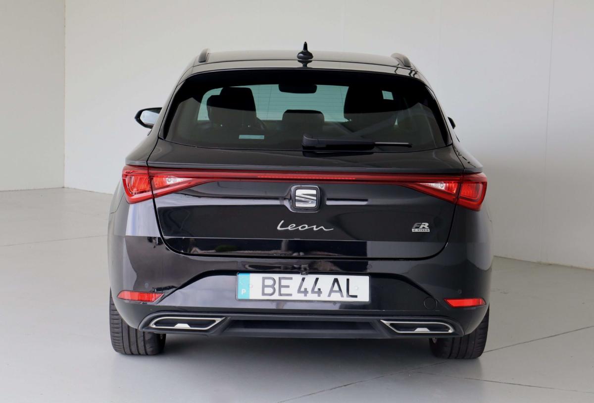 seat-leon-st-2023-hibrido-a-gasolina-1395cc