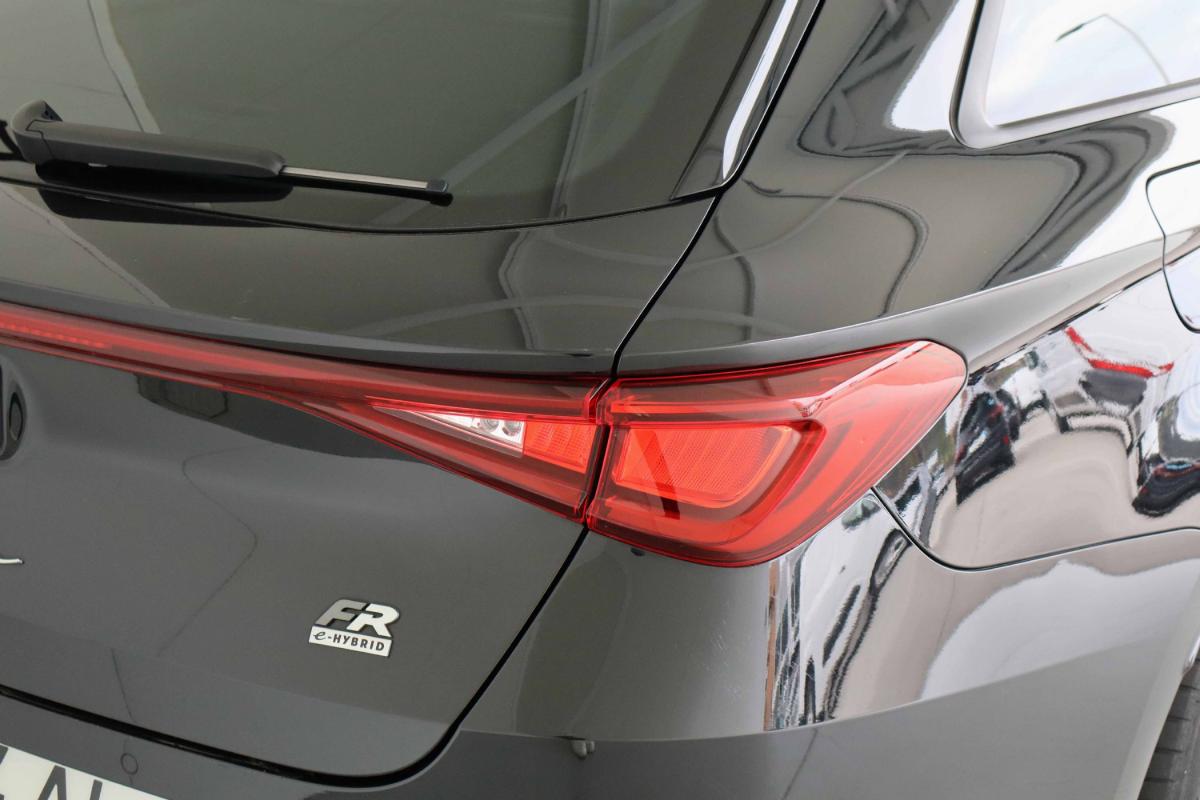 seat-leon-st-2023-hibrido-a-gasolina-1395cc