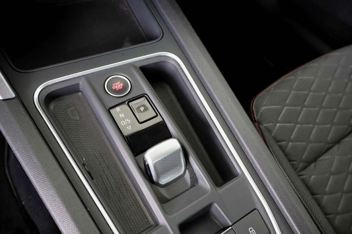 seat-leon-st-2023-hibrido-a-gasolina-1395cc