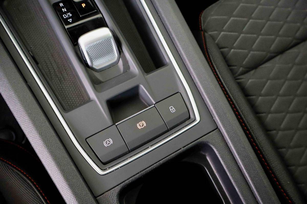 seat-leon-st-2023-hibrido-a-gasolina-1395cc