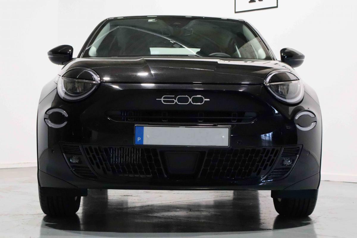 fiat-600-2025-hibrido-a-gasolina-1199cc