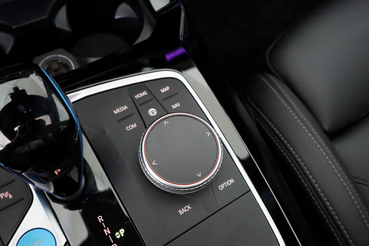 bmw-ix3-2022-eletrico-500cc