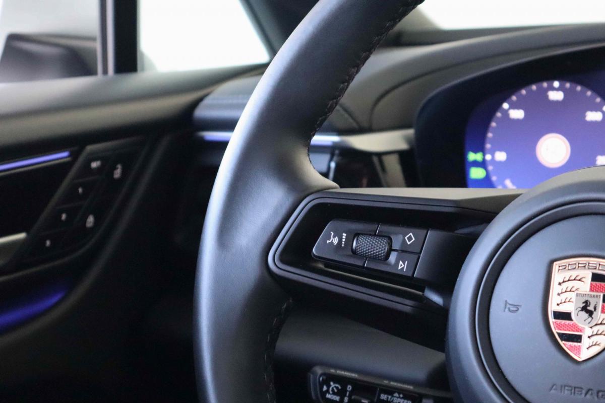 porsche-macan-2025-eletrico-500cc
