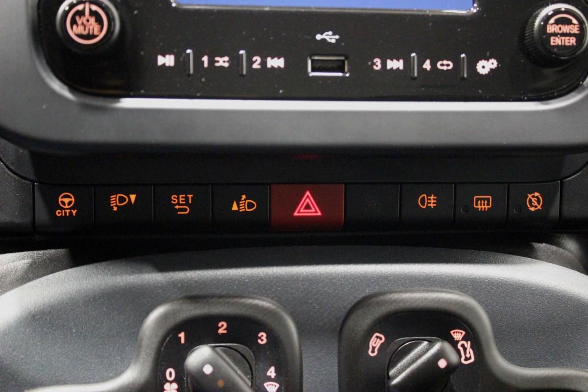 fiat-panda-2023-gasolina-999cc