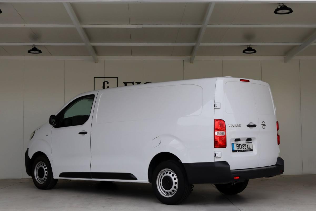 opel-vivaro-2023-diesel-1997cc