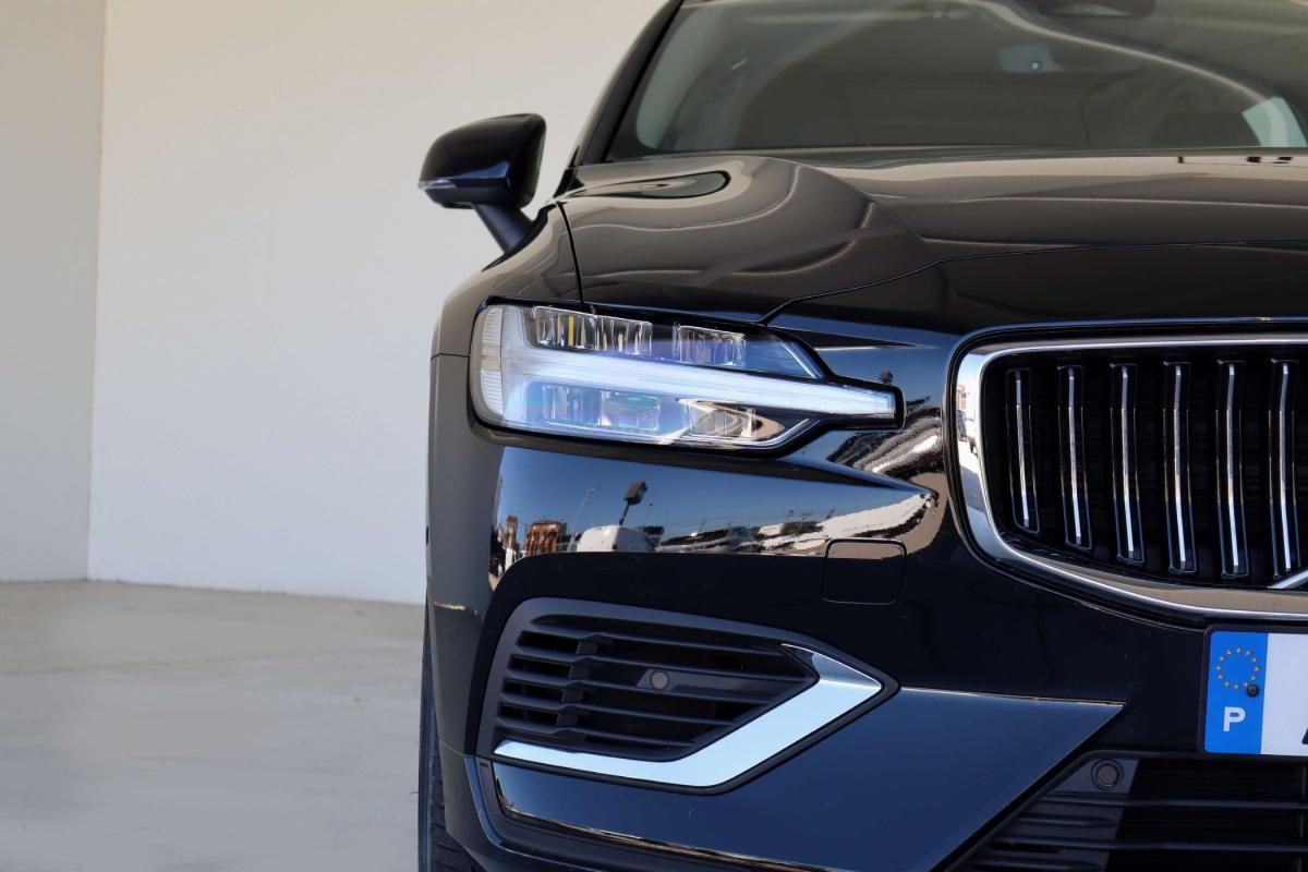 volvo-v60-2022-hibrido-a-gasolina-1969cc