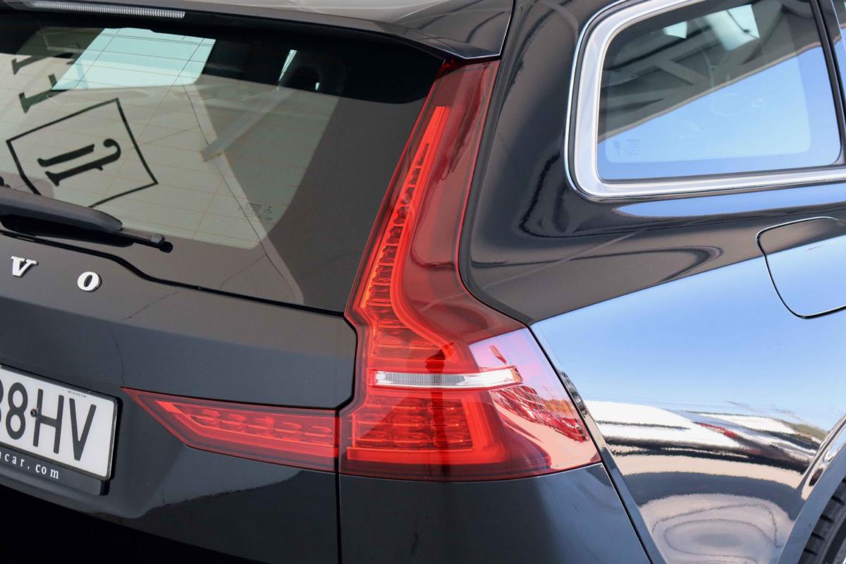 volvo-v60-2022-hibrido-a-gasolina-1969cc
