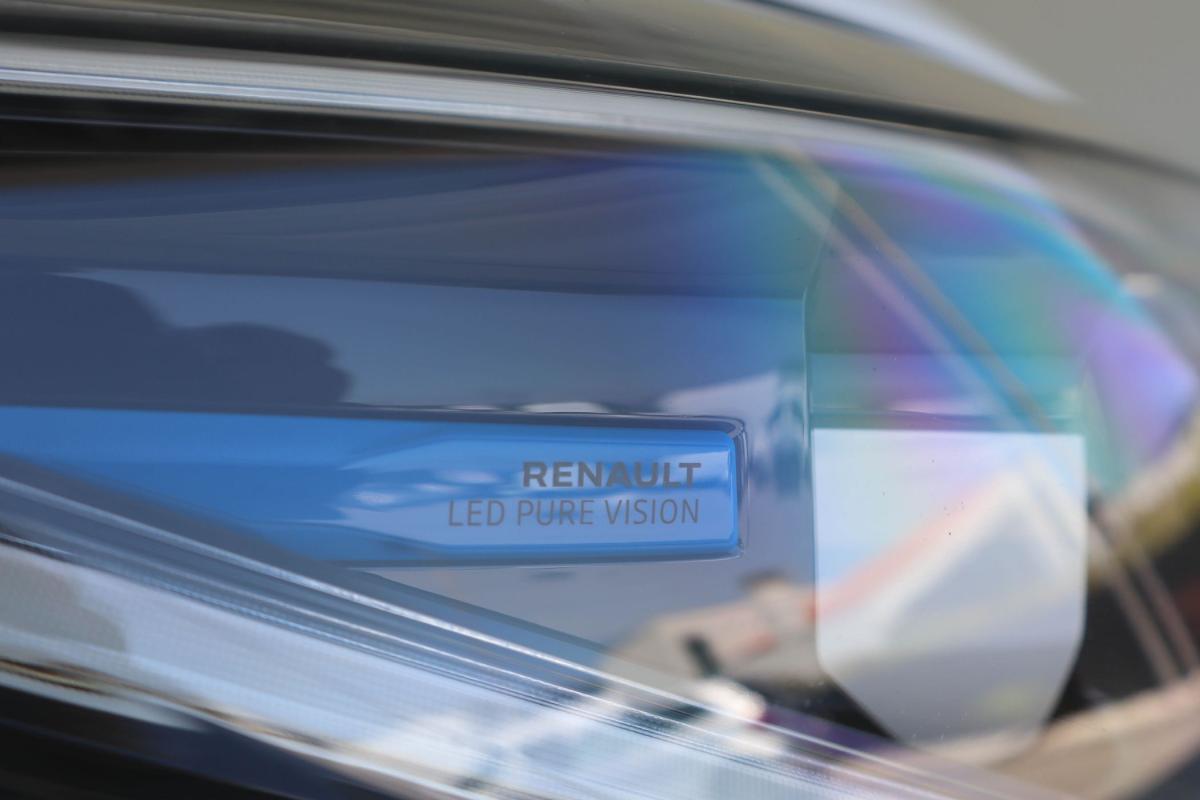 renault-zoe-2022-eletrico-500cc